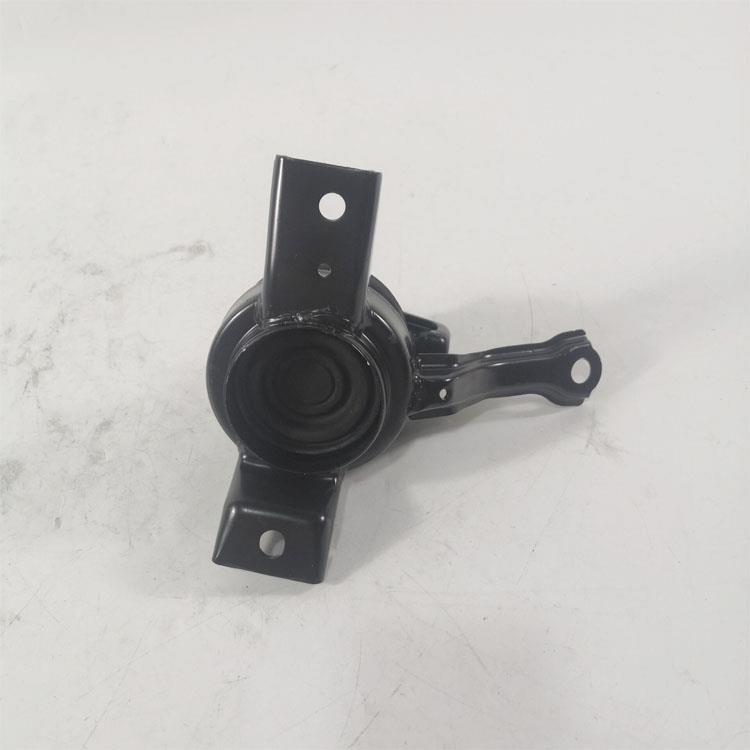 ENGINE MOUNTING