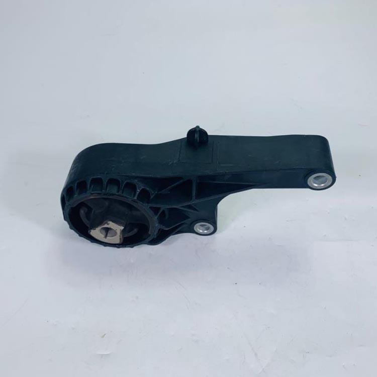 ENGINE MOUNTING