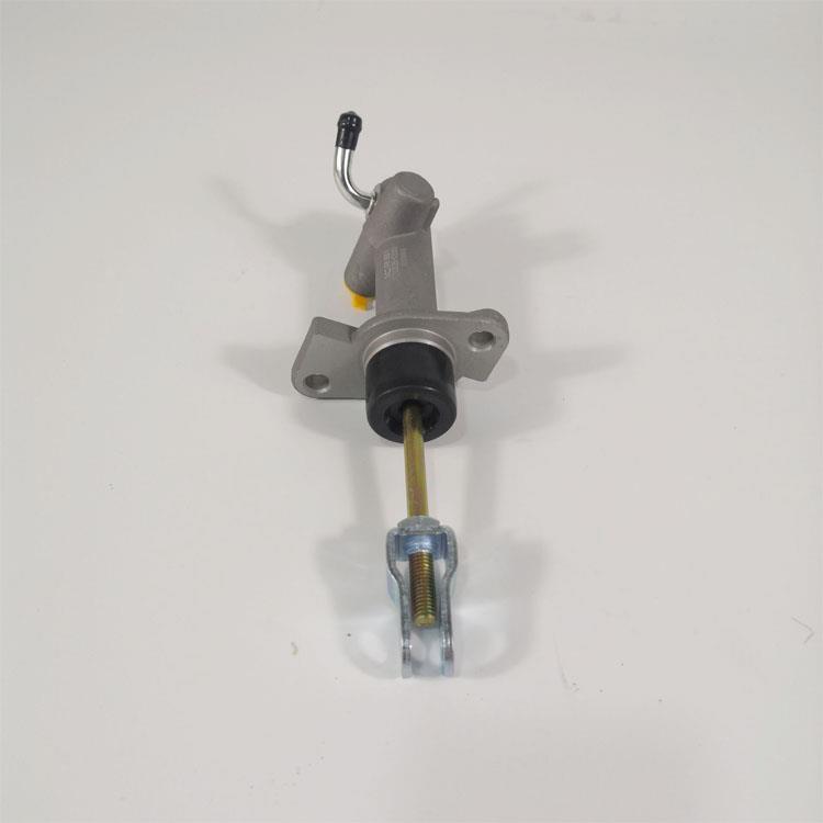 CLUTCH MASTER CYLINDER