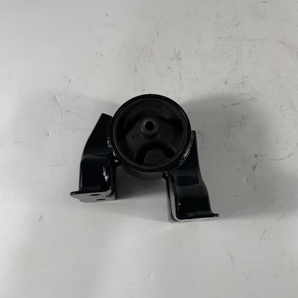 ENGINE MOUNTING