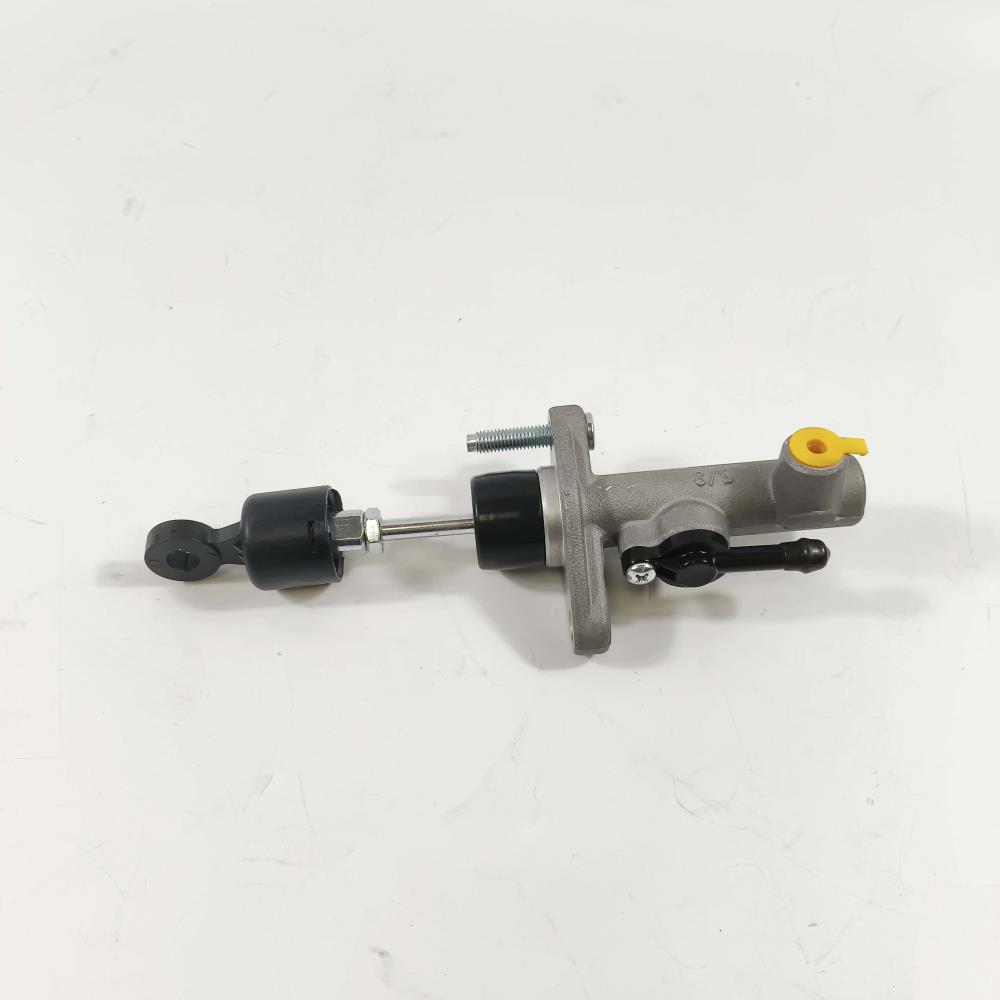 CLUTCH MASTER CYLINDER