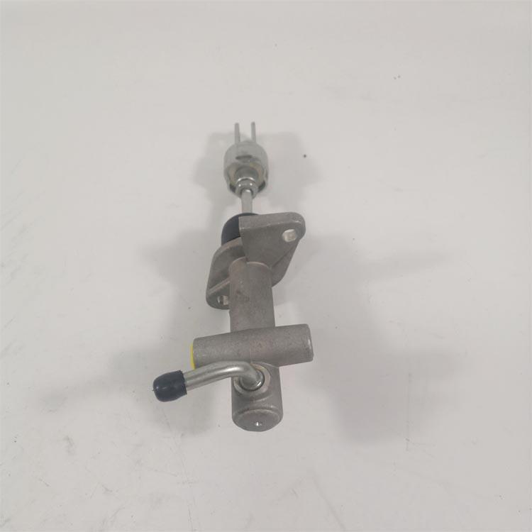 CLUTCH MASTER CYLINDER