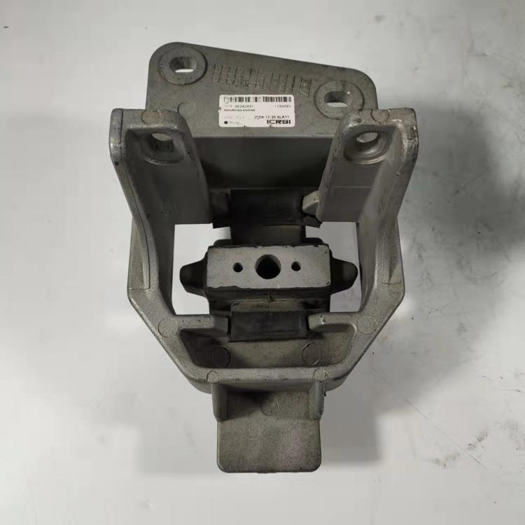 ENGINE MOUNTING
