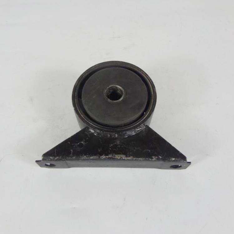 ENGINE MOUNTING