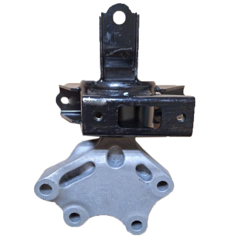 ENGINE MOUNTING