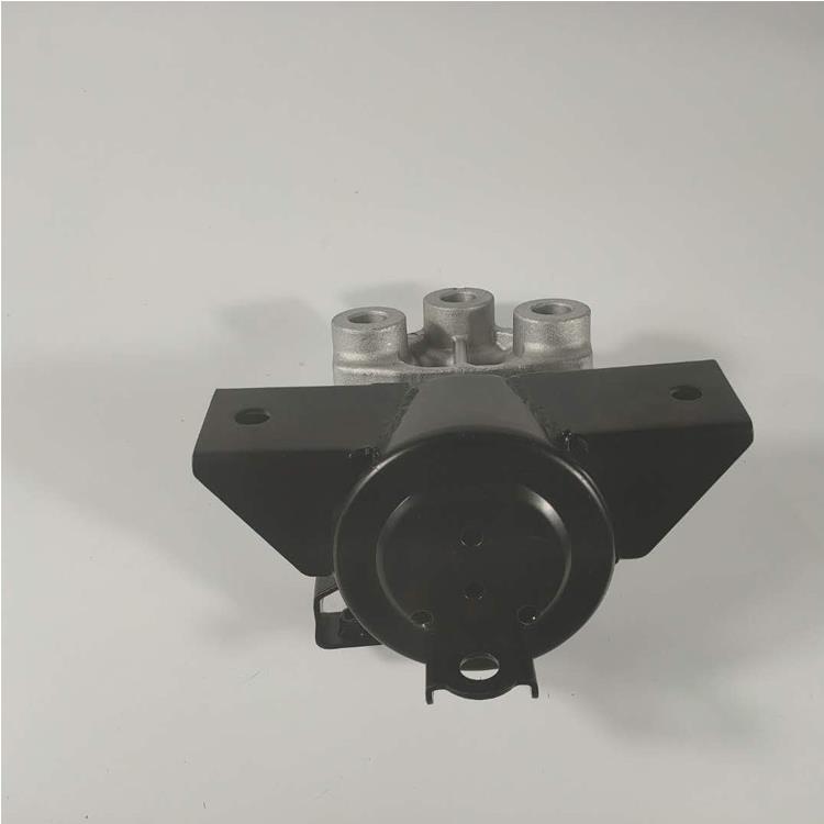 ENGINE MOUNTING