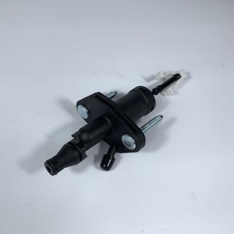 CLUTCH MASTER CYLINDER