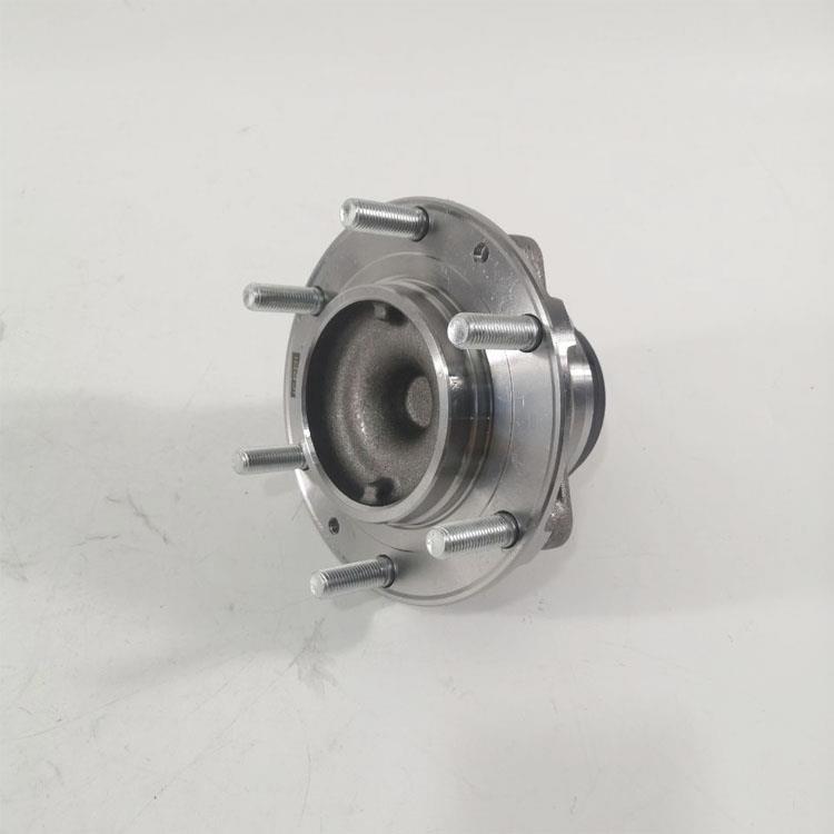 WHEEL HUB