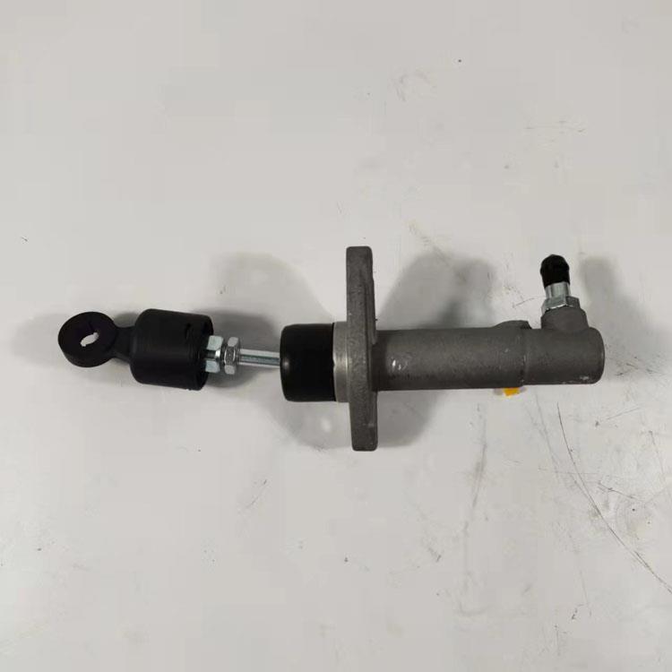 CLUTCH MASTER CYLINDER