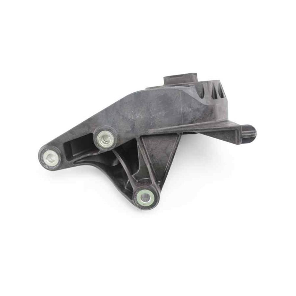 ENGINE MOUNTING