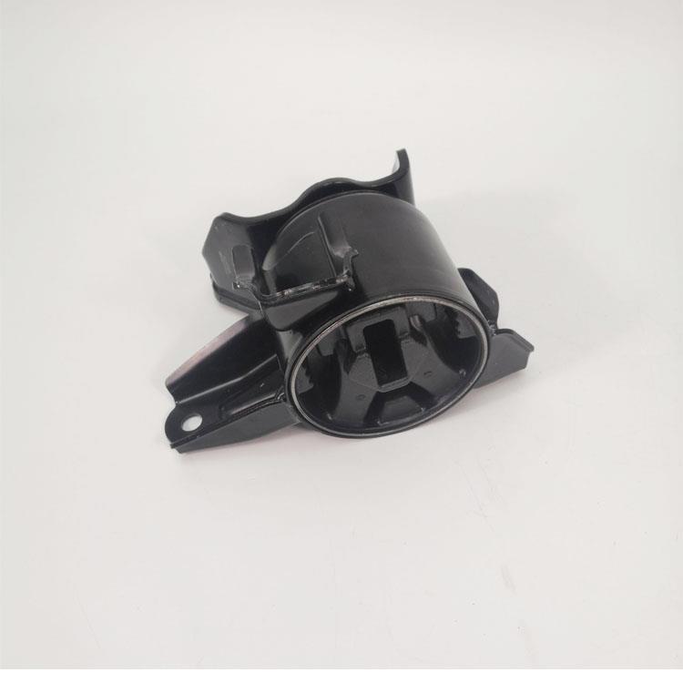 ENGINE MOUNTING