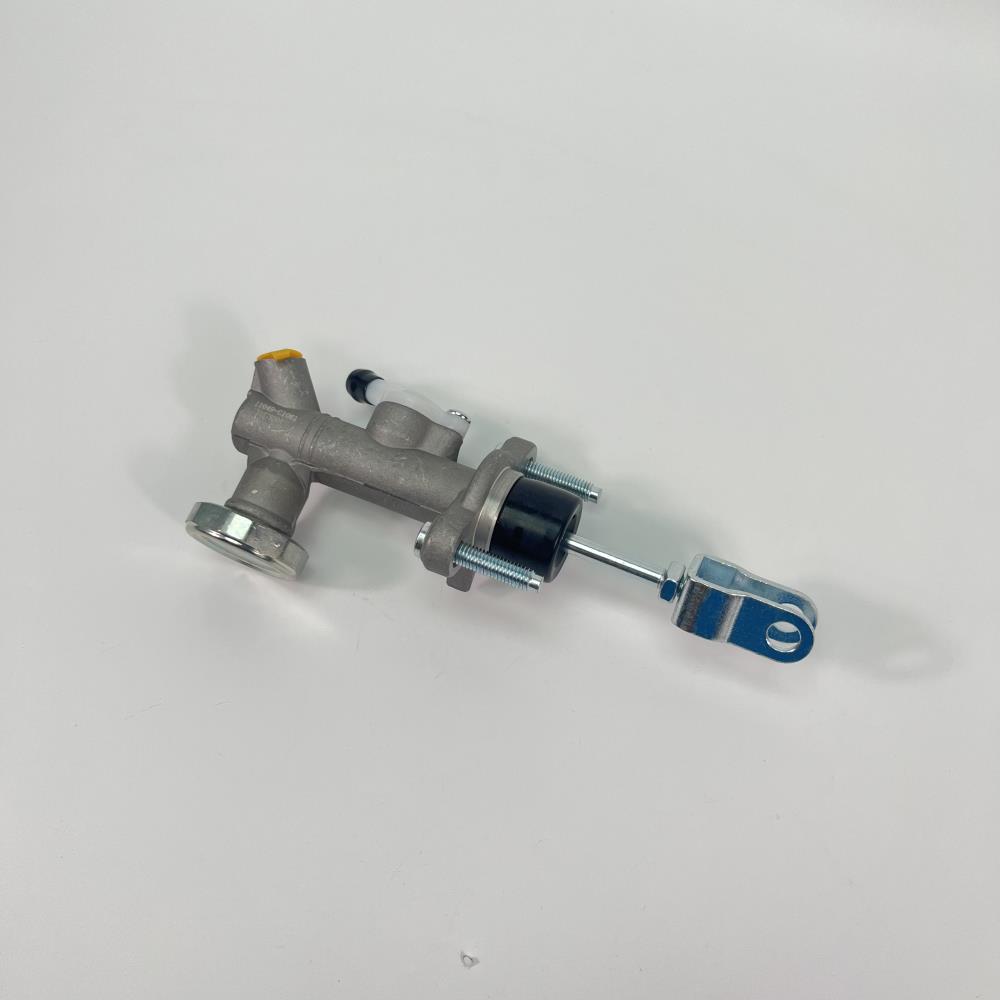 CLUTCH MASTER CYLINDER