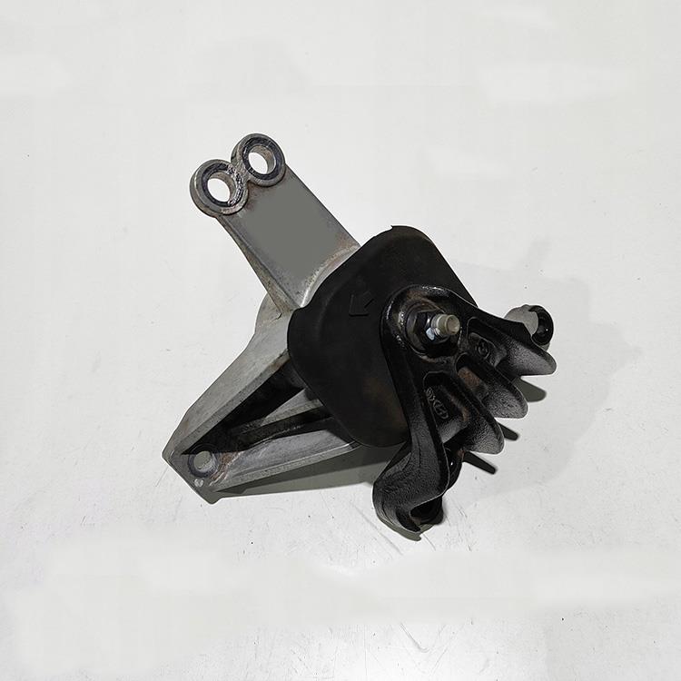 ENGINE MOUNTING