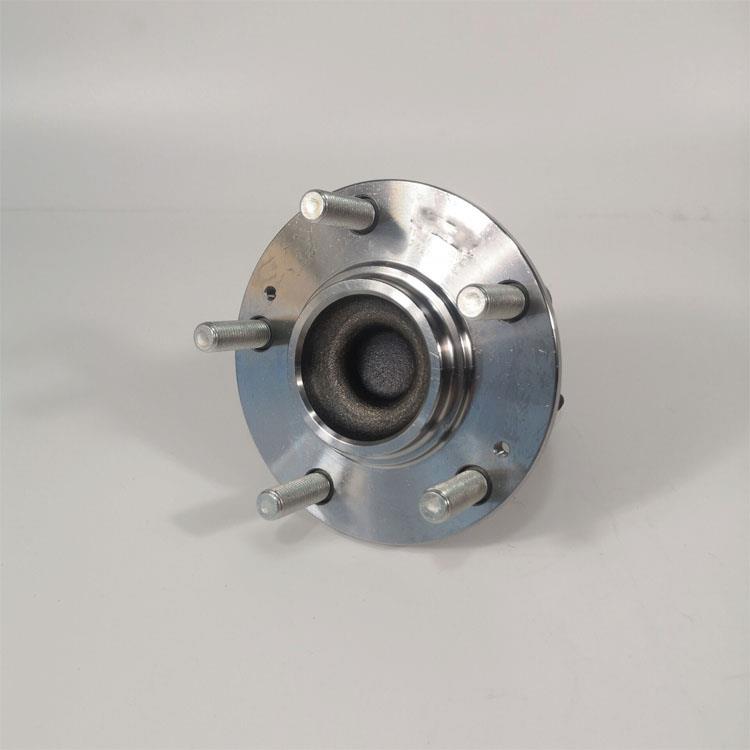 WHEEL HUB