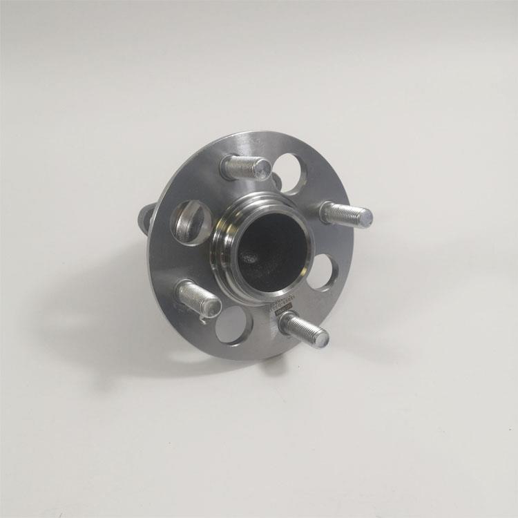 WHEEL HUB