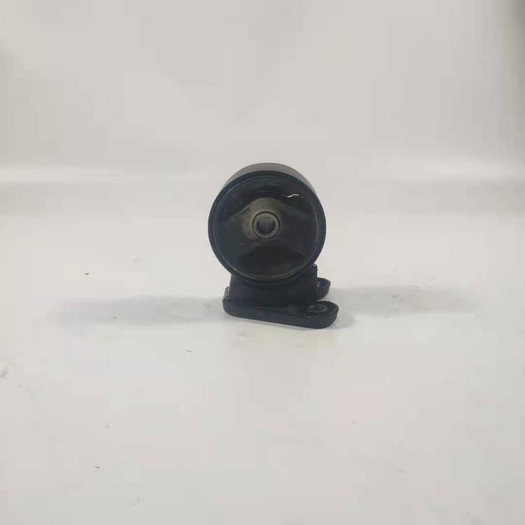 ENGINE MOUNTING