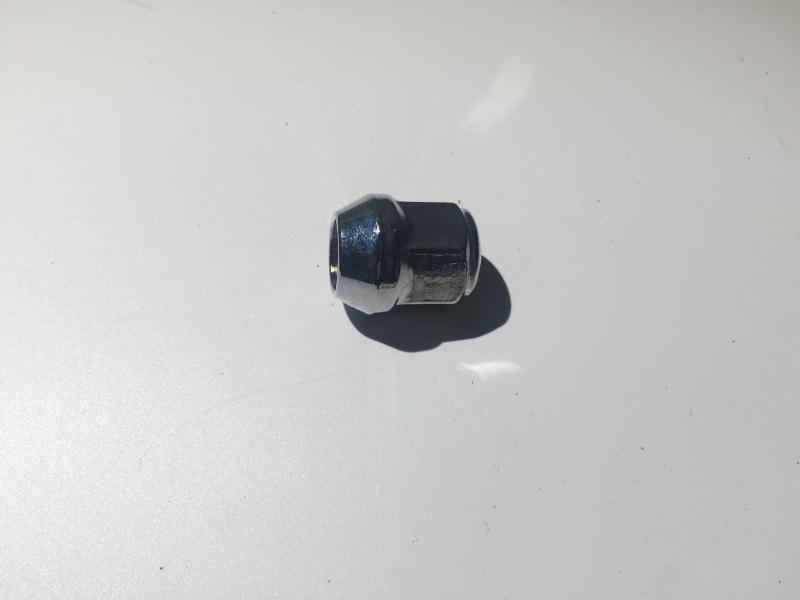 NUT-WHEEL HUB