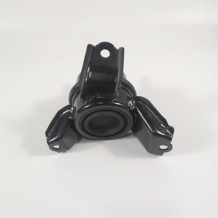 ENGINE MOUNTING