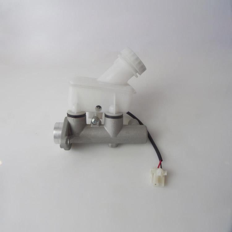 BRAKE MASTER CYLINDER