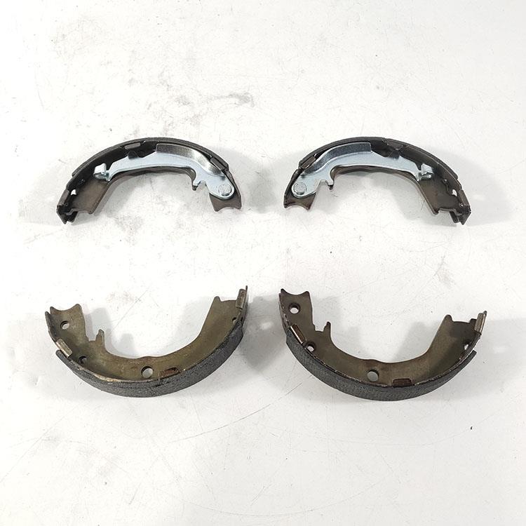 BRAKE SHOES