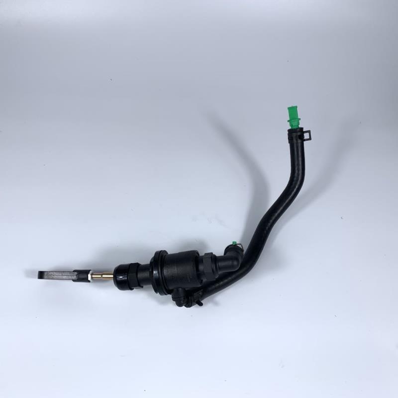 CLUTCH MASTER CYLINDER